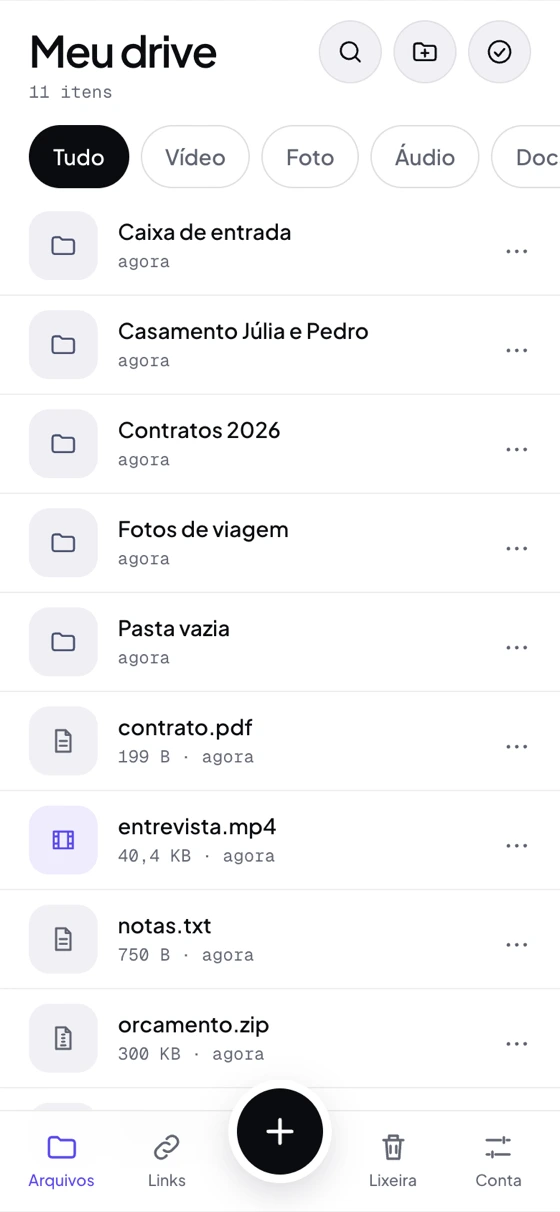 O app do Spaceflare no iPhone: a lista de arquivos e a barra de navegação com Arquivos, Links, Lixeira e Conta.